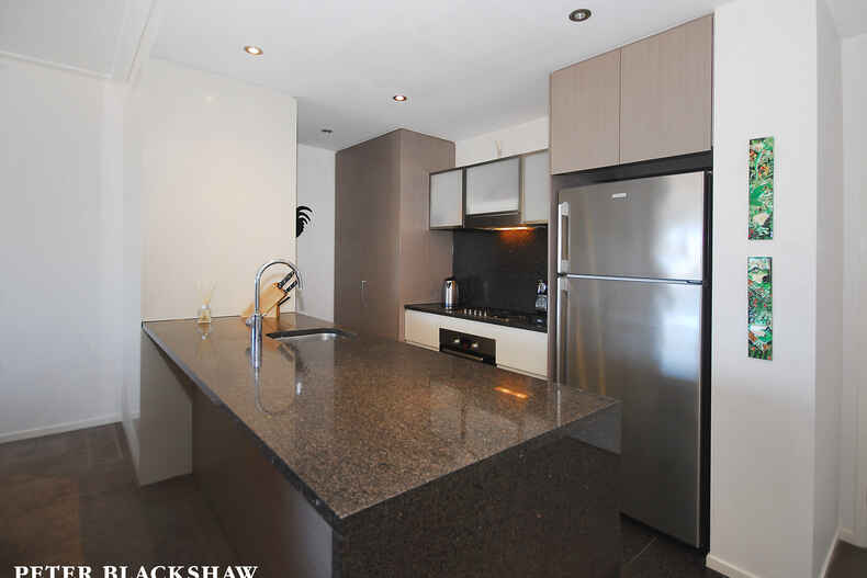 50/15 Coranderrk Street City