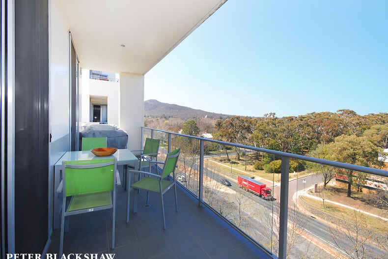 50/15 Coranderrk Street City