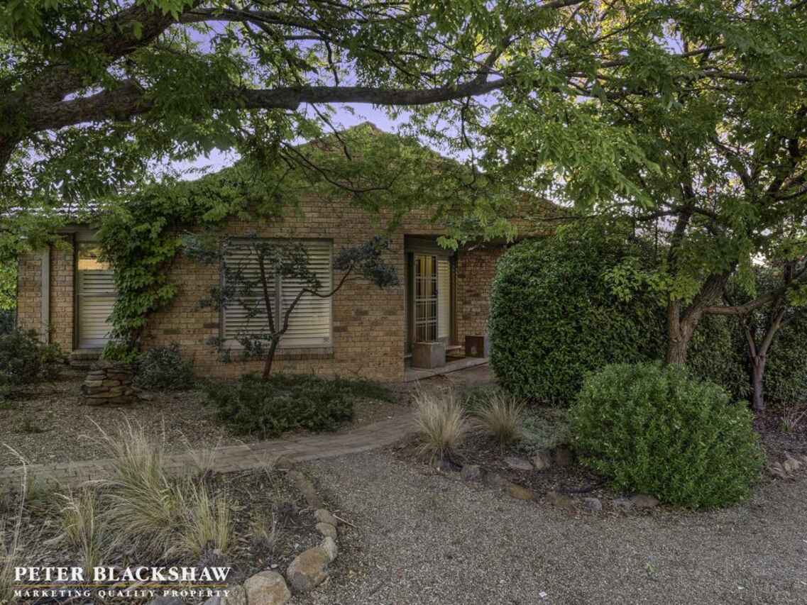9 Taplin Place Isaacs
