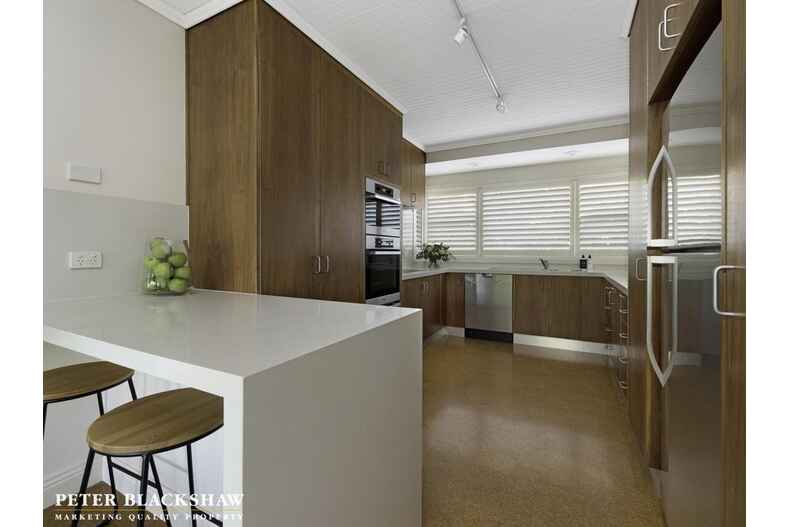 9 Taplin Place Isaacs