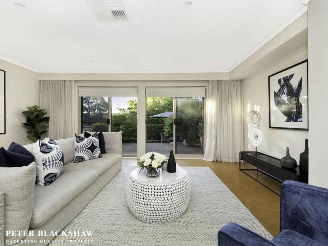 9 Taplin Place Isaacs
