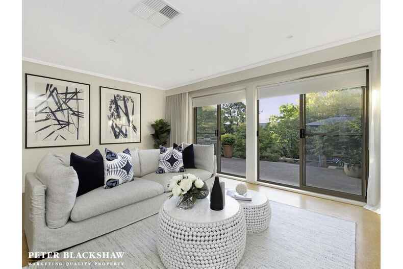 9 Taplin Place Isaacs