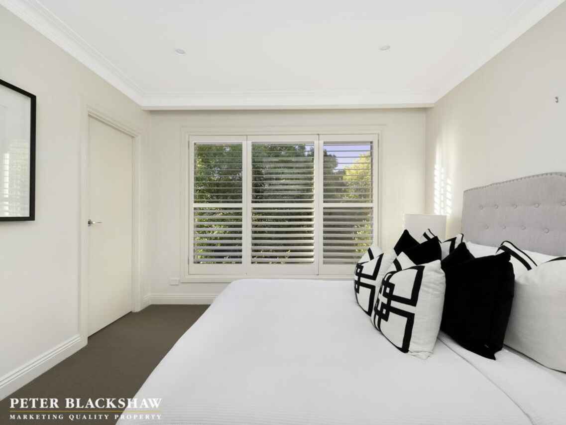 9 Taplin Place Isaacs