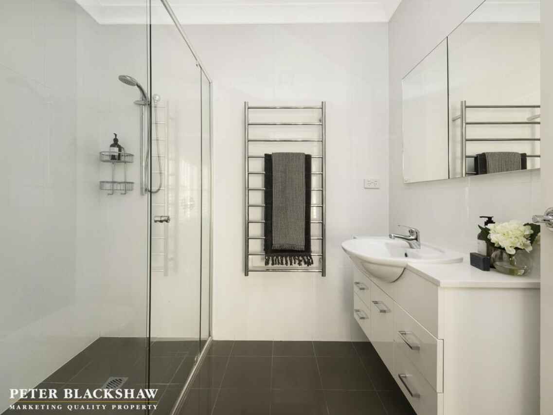 9 Taplin Place Isaacs