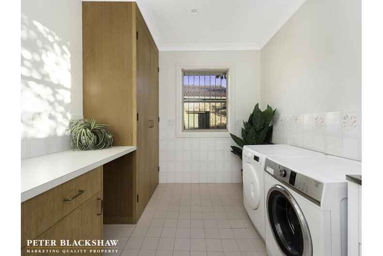 9 Taplin Place Isaacs