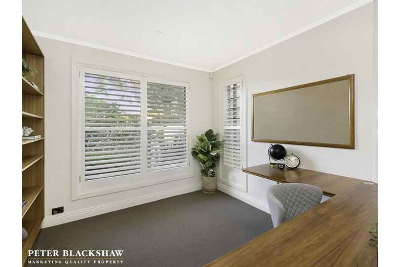 9 Taplin Place Isaacs