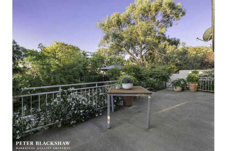 9 Taplin Place Isaacs