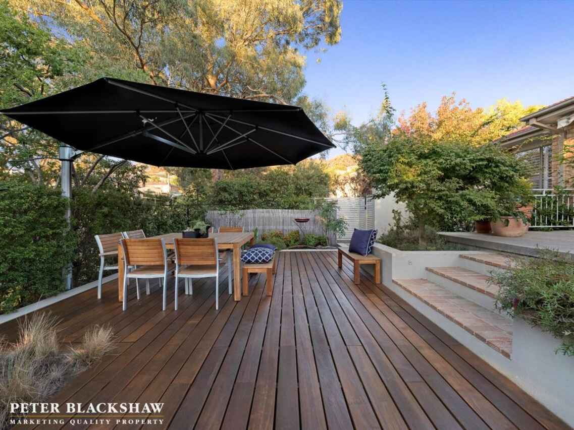 9 Taplin Place Isaacs