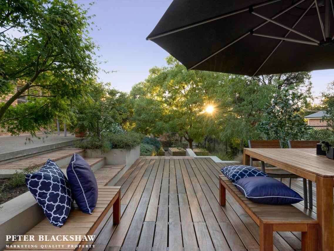 9 Taplin Place Isaacs