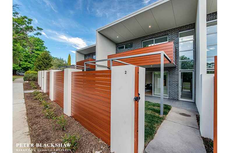 2/155 Strickland Avenue Deakin