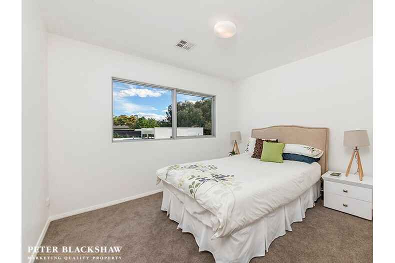 2/155 Strickland Avenue Deakin