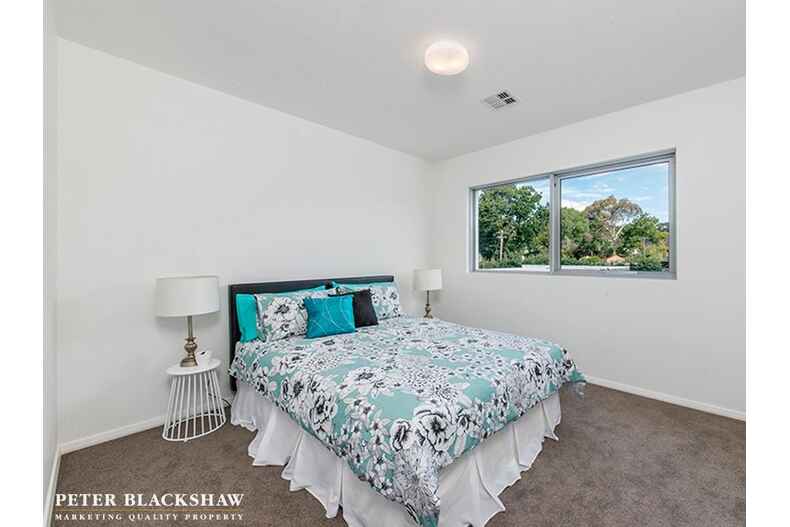 2/155 Strickland Avenue Deakin