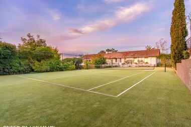 84 Empire Circuit Deakin