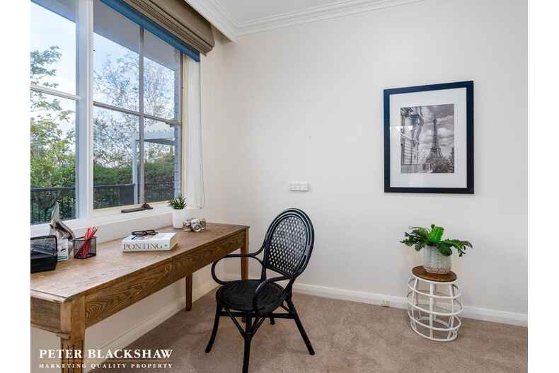 84 Empire Circuit Deakin 84 Empire Circuit Deakin