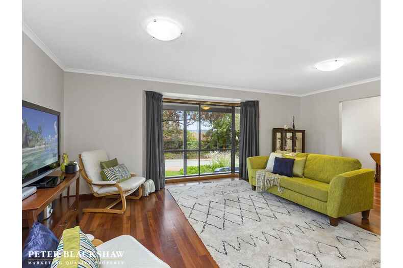 2 Bancks Crescent Mckellar