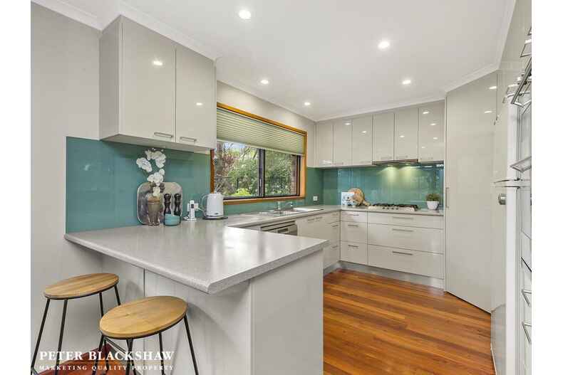 2 Bancks Crescent Mckellar