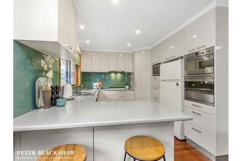 2 Bancks Crescent Mckellar