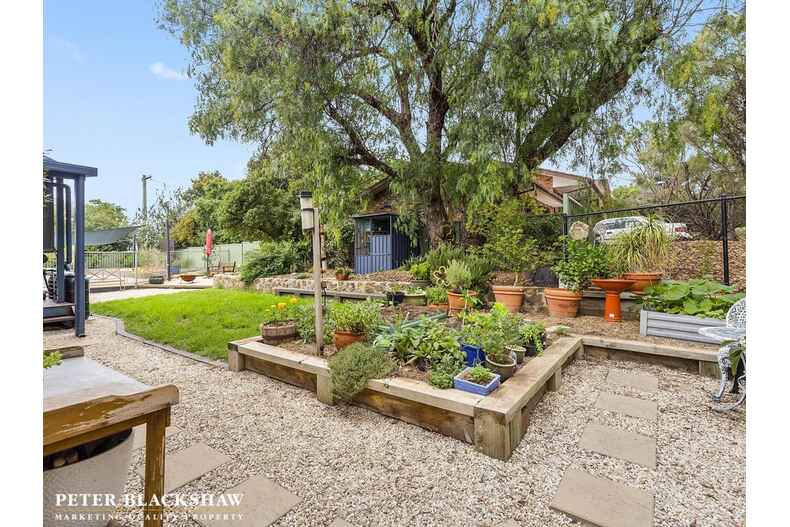 2 Bancks Crescent Mckellar