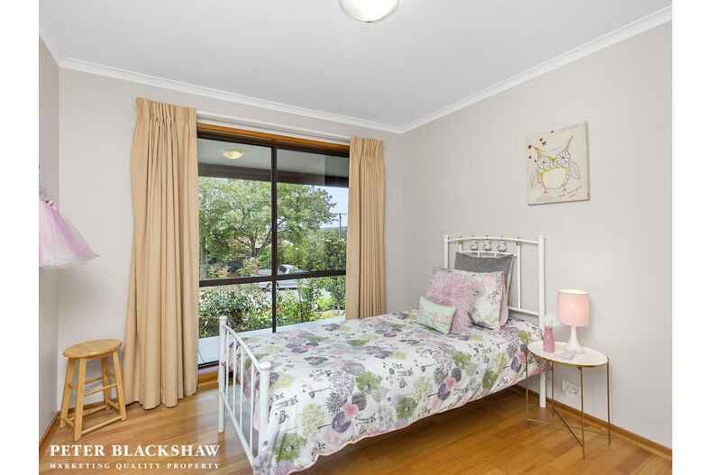 2 Bancks Crescent Mckellar