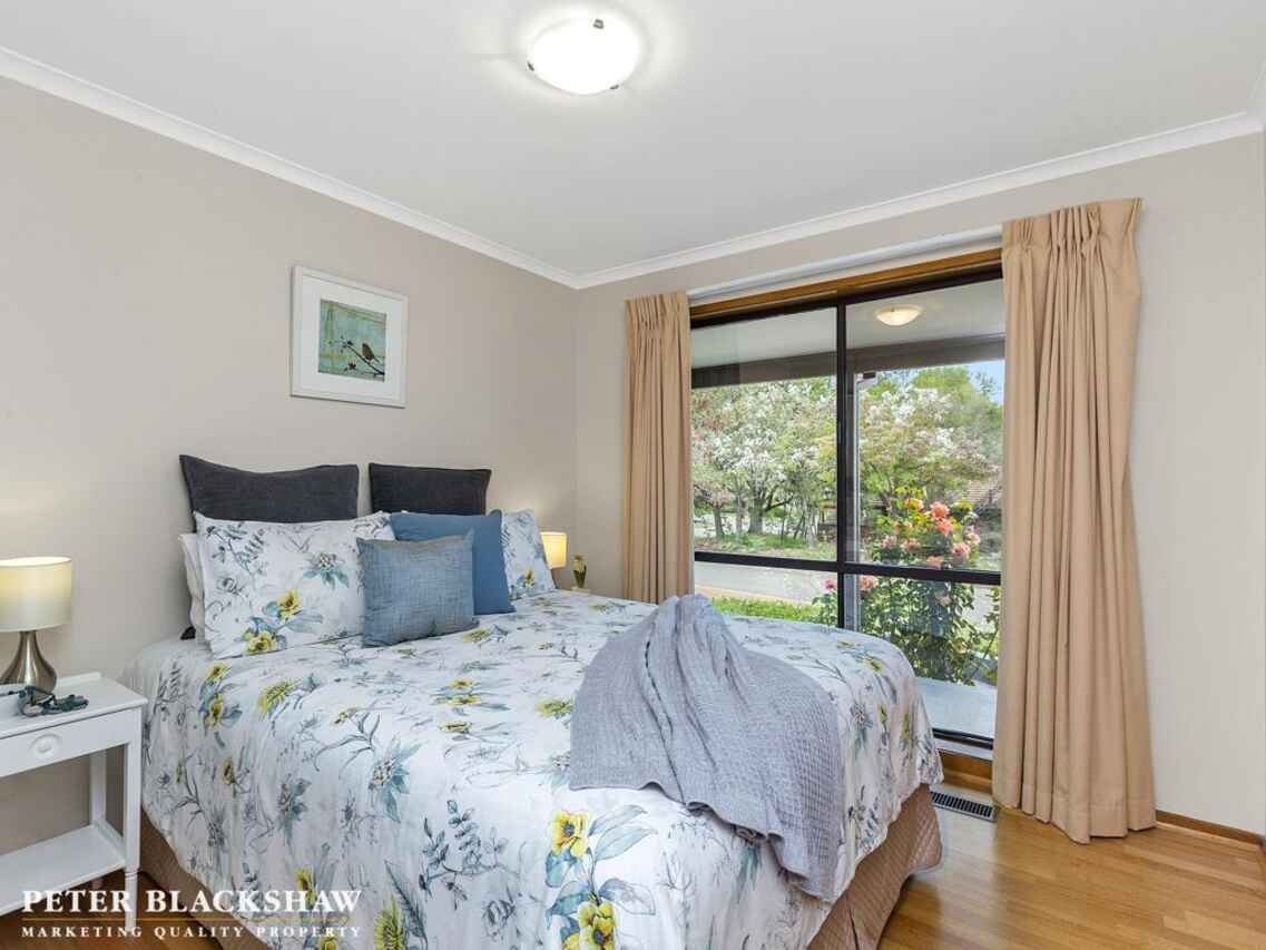 2 Bancks Crescent Mckellar