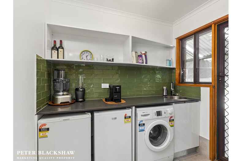 2 Bancks Crescent Mckellar