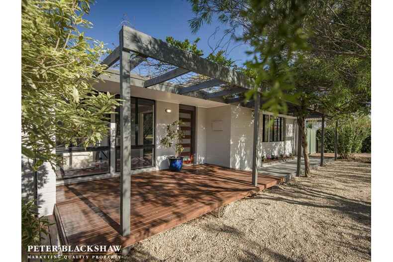 10 Nulsen Circuit Flynn 10 Nulsen Circuit Flynn