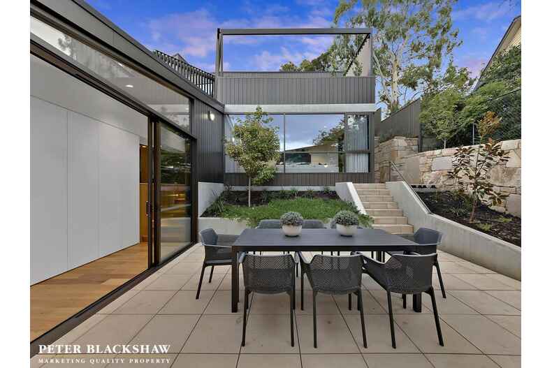 3/50 Jacka Crescent Campbell