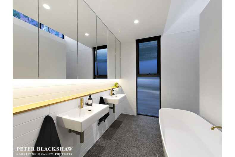 3/50 Jacka Crescent Campbell