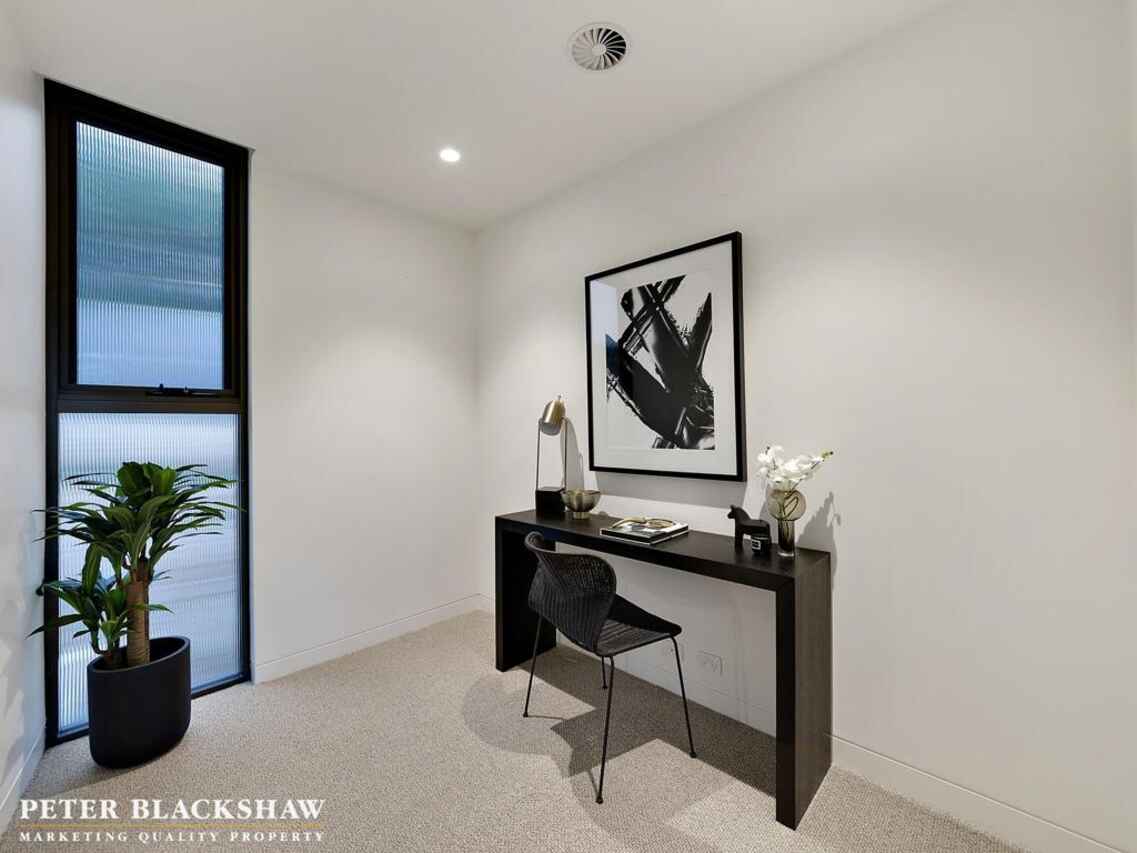 3/50 Jacka Crescent Campbell