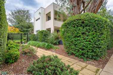 24/57 Lowanna Street Braddon