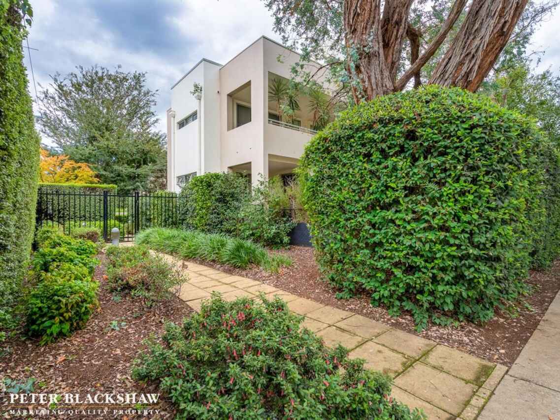 24/57 Lowanna Street Braddon