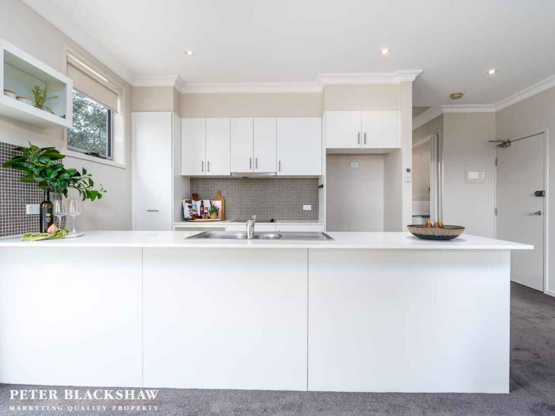 24/57 Lowanna Street Braddon