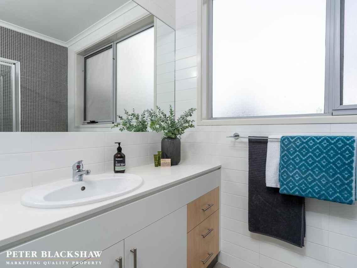 24/57 Lowanna Street Braddon