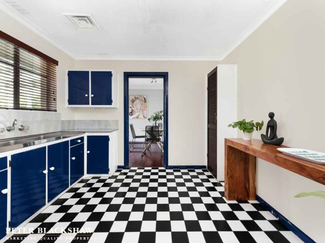 97 Morgan Crescent Curtin