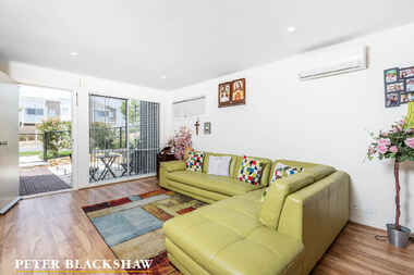 19/11 Castan Street Coombs