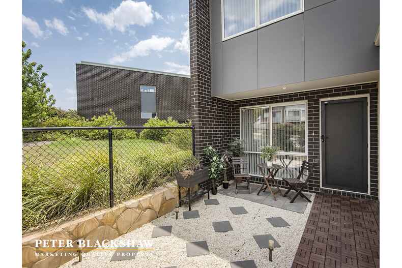 19/11 Castan Street Coombs 19/11 Castan Street Coombs