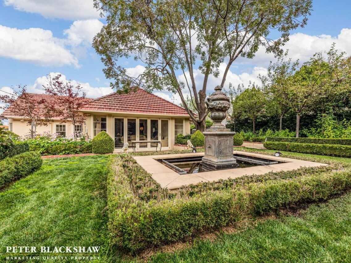 49 Flinders Way Griffith