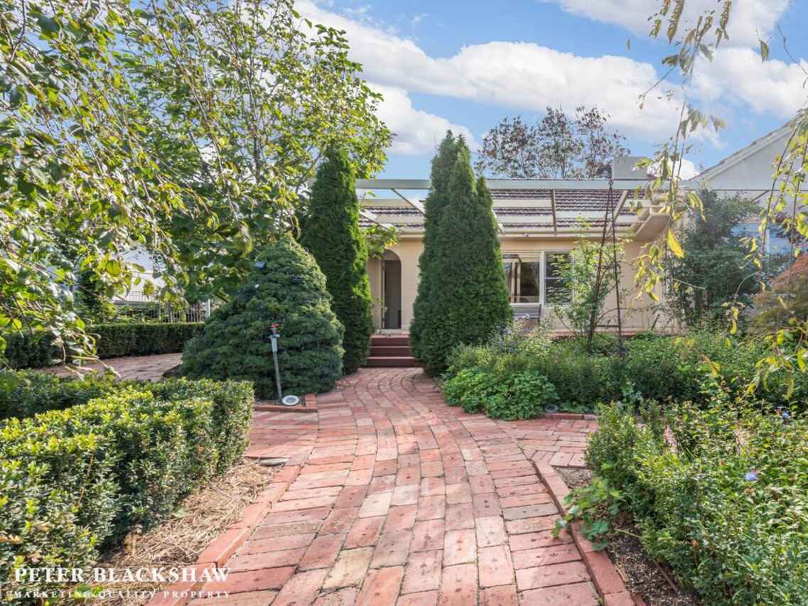 49 Flinders Way Griffith