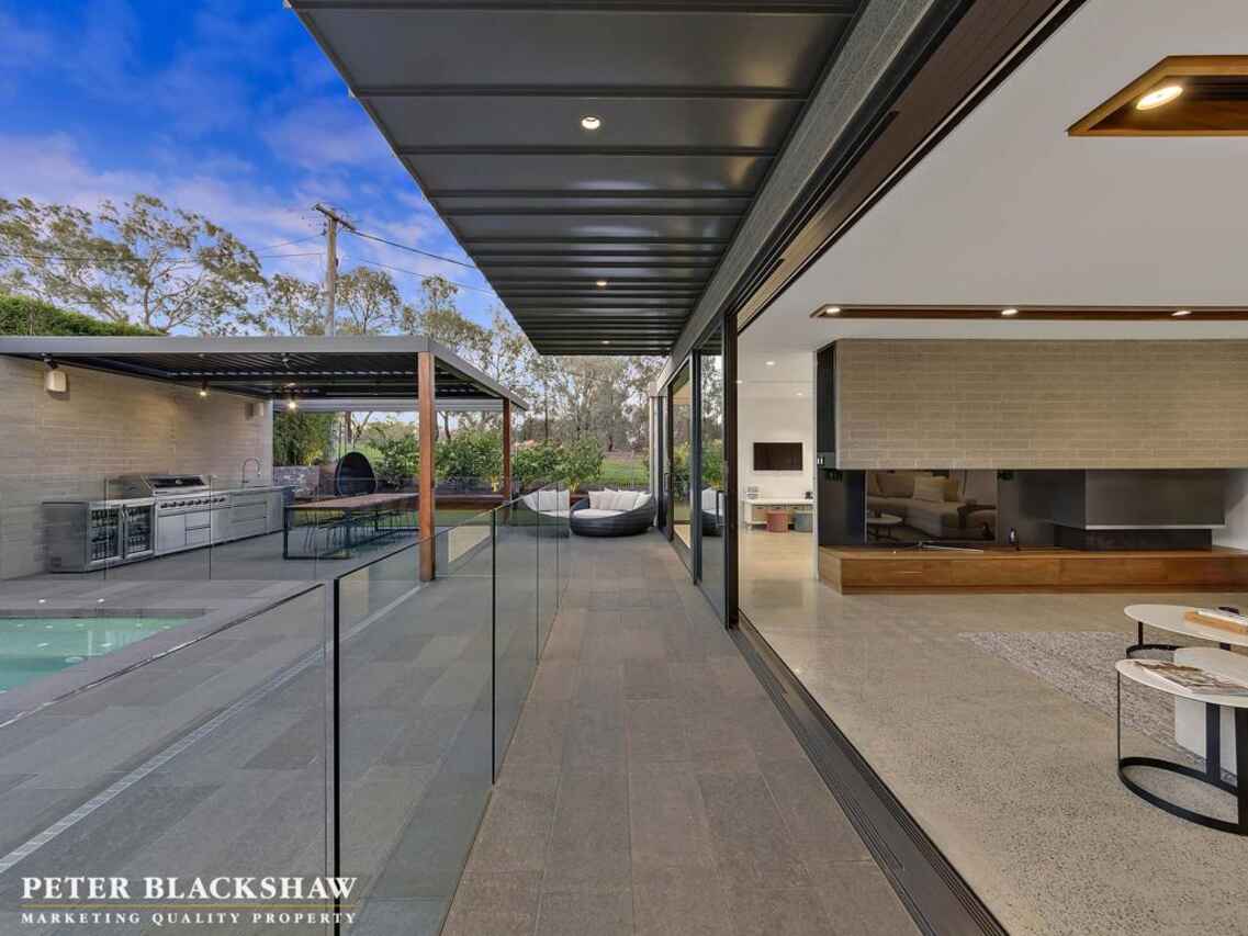 13 Finniss Crescent Narrabundah