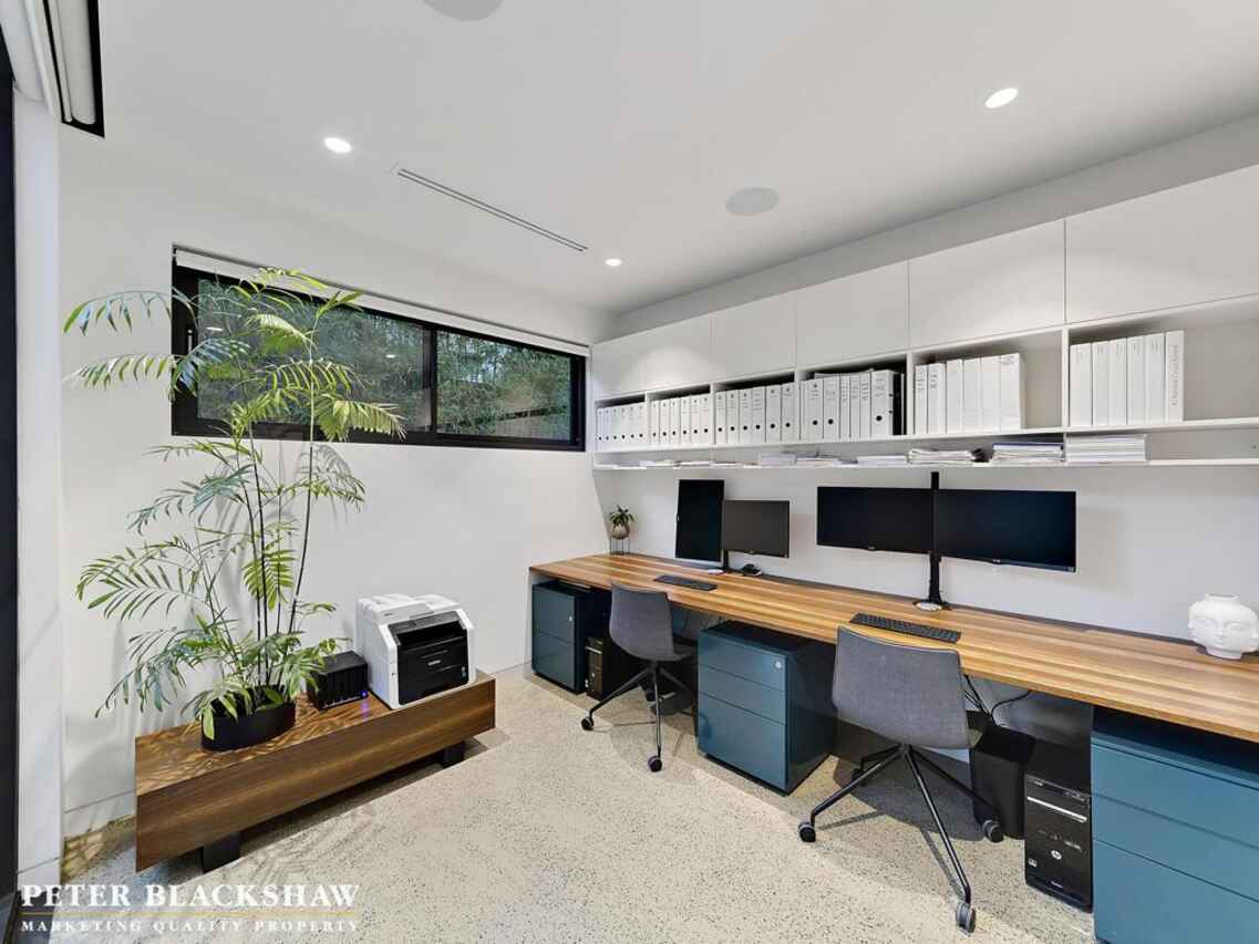 13 Finniss Crescent Narrabundah