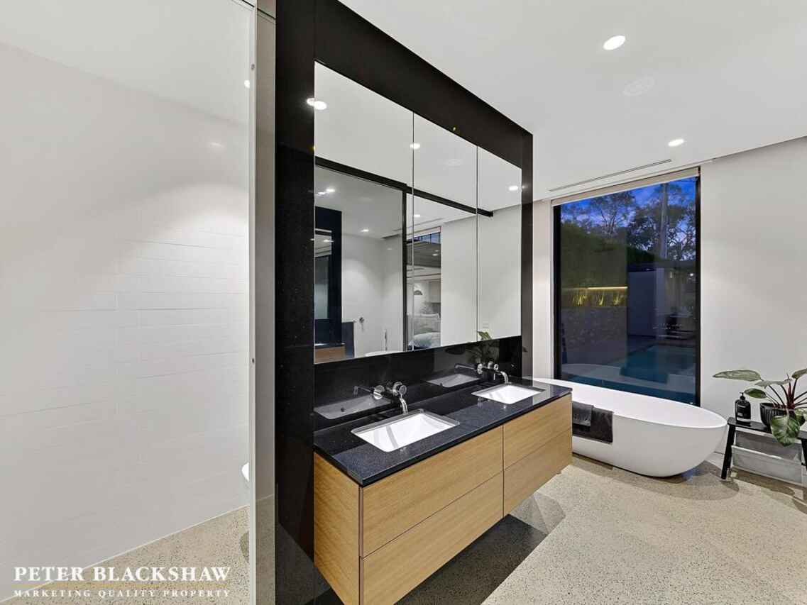 13 Finniss Crescent Narrabundah