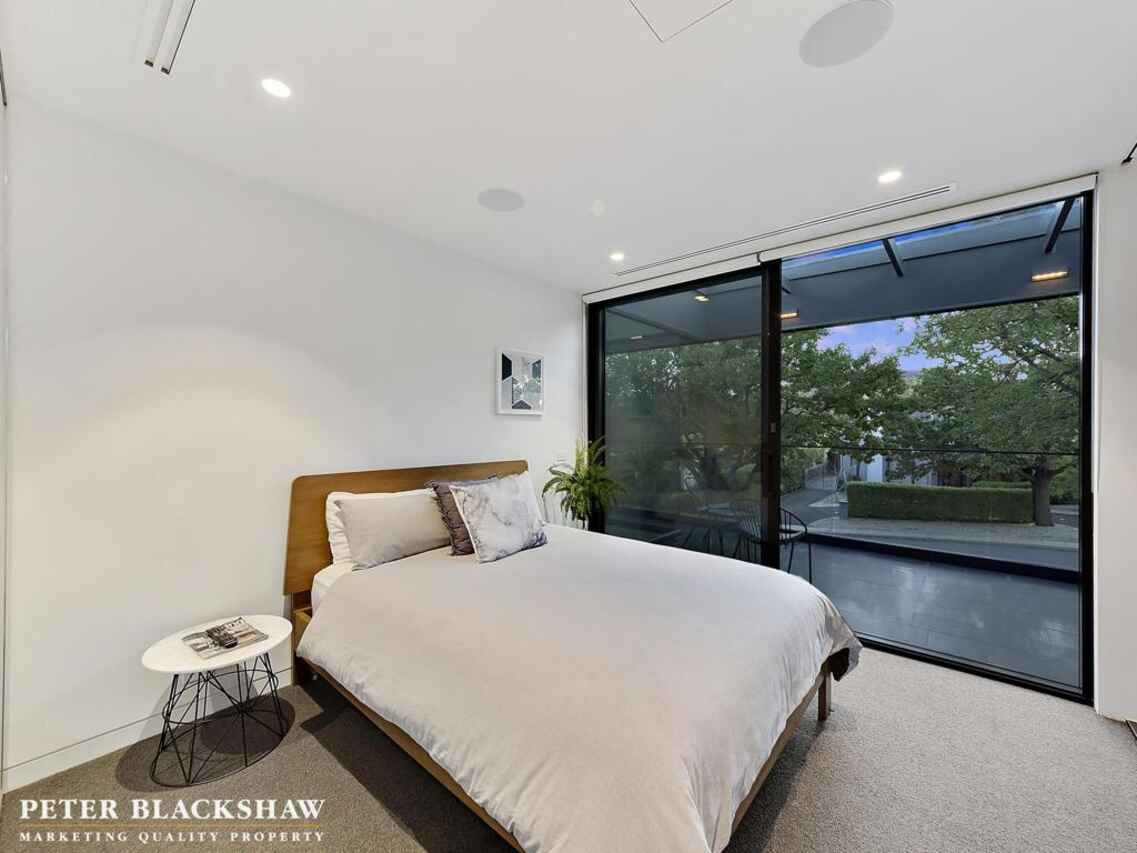 13 Finniss Crescent Narrabundah