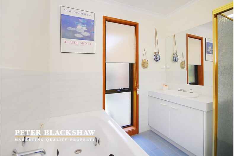 2/1 Lane-Poole Place Yarralumla 2/1 Lane-Poole Place Yarralumla