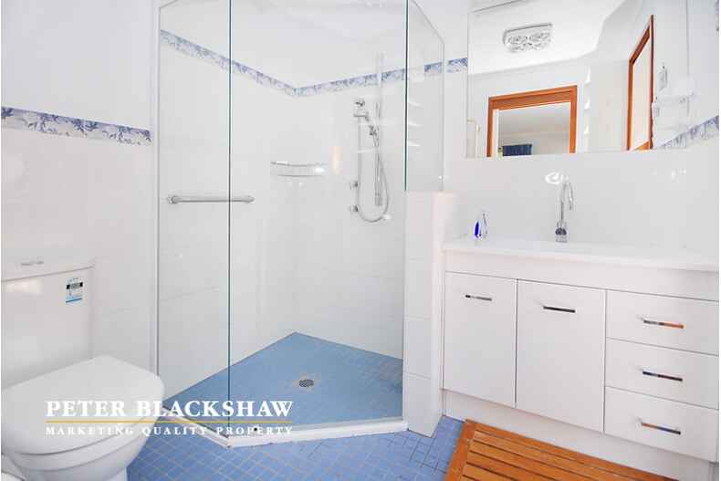 2/1 Lane-Poole Place Yarralumla 2/1 Lane-Poole Place Yarralumla