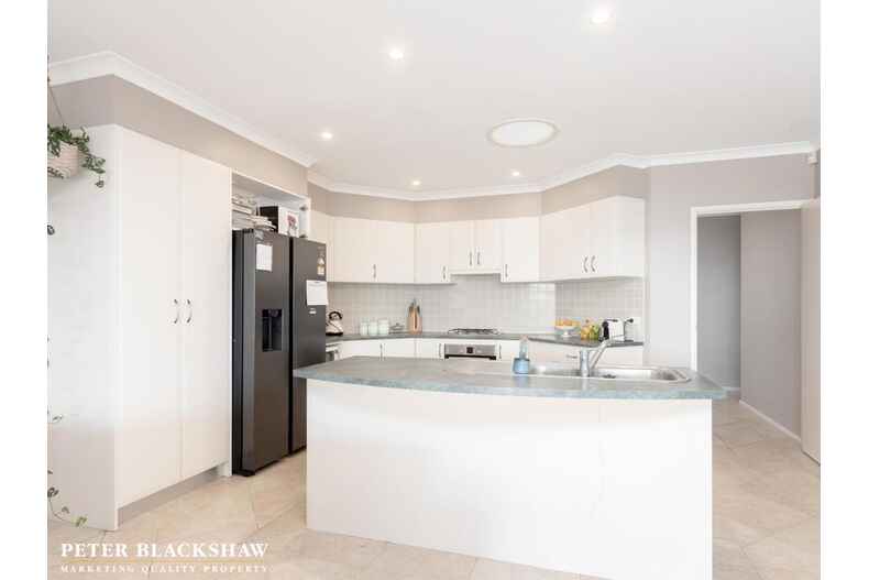 6 Crespin Place Banks