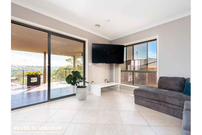 6 Crespin Place Banks