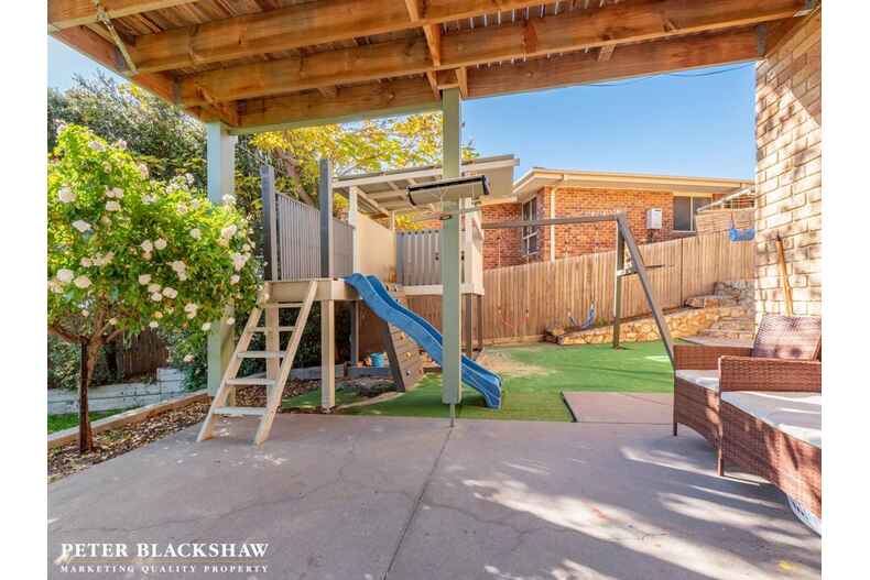 6 Crespin Place Banks