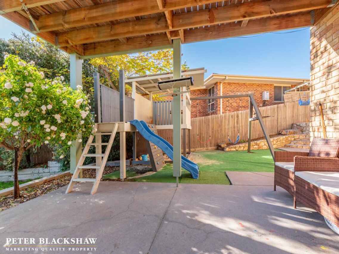 6 Crespin Place Banks