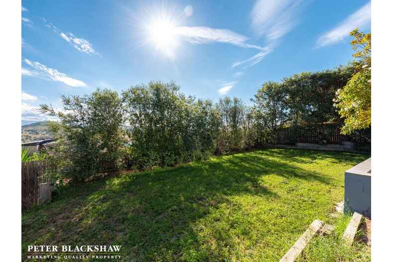 6 Crespin Place Banks