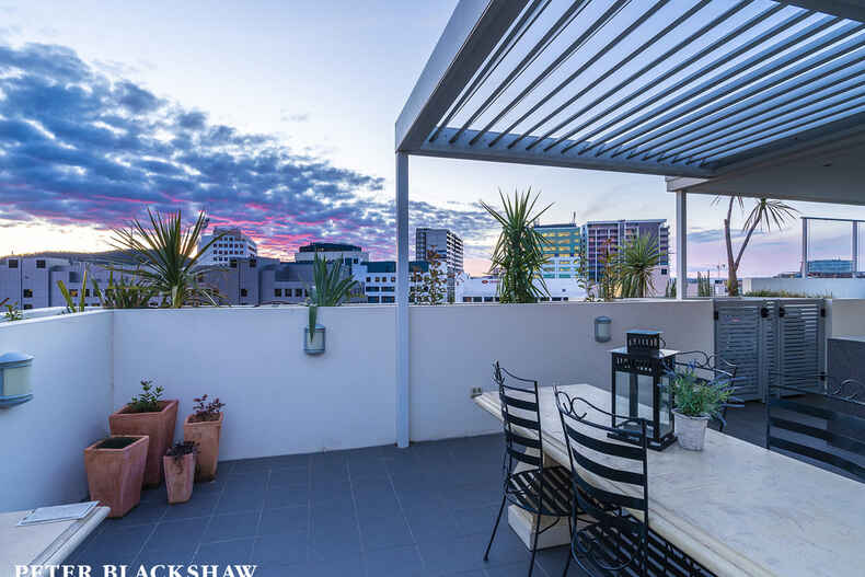 183/15 Coranderrk Street City